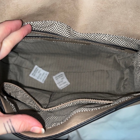 Jen & Co Handbag - Crossbody - Picture 4 of 6